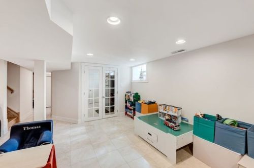 7765 Thorndale Ave, Chicago IL 60631-2351 exterior