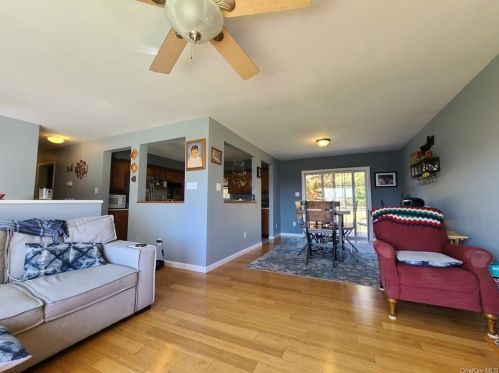 135 Ledge Rd, Middletown NY 10940-7518 exterior