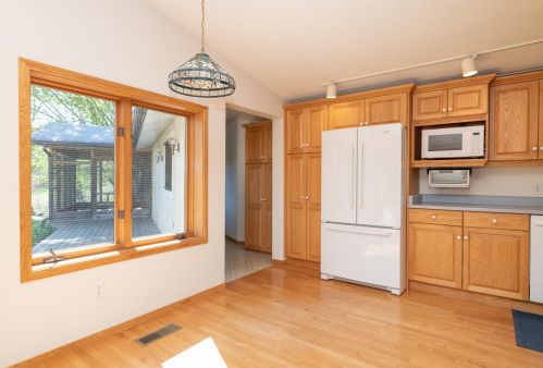 6450 2 St, Kalamazoo MI 49007-4909 exterior