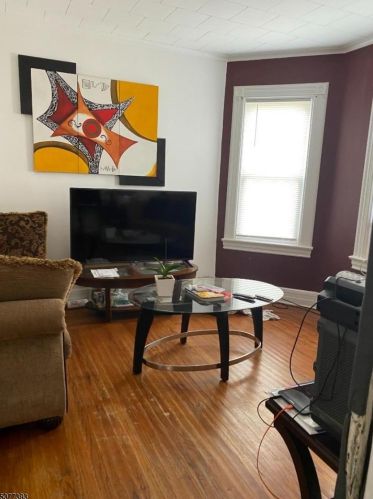 16 Rutan Dr, Dover, NJ 07801-4211