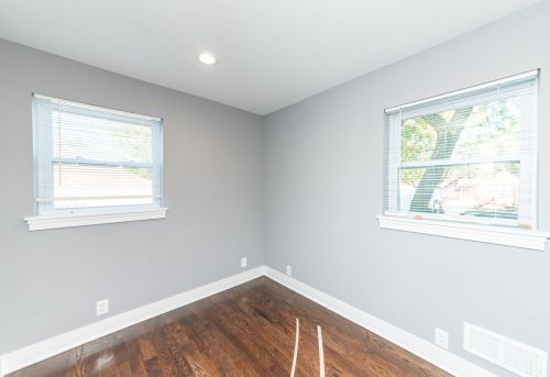 6758 Artesian Ave, Chicago IL  60645-4614 exterior