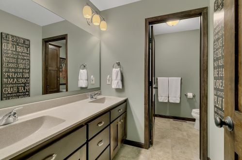 916 21st Ave, Sartell MN 56377-2465 exterior