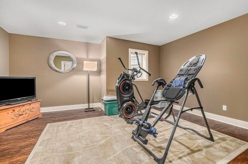 268 Clay Ave, Meskegon MI 49440-1202 exterior