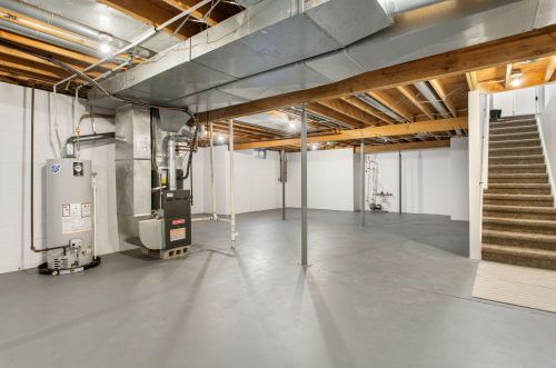 332 Densmore St, Meskegon MI  49442-1511 exterior