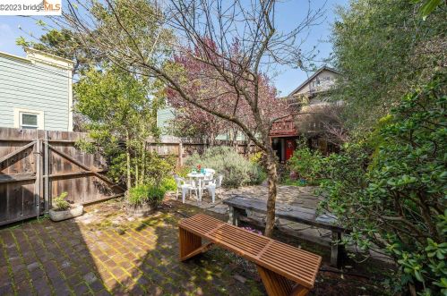 2122 Sacramento St, Berkeley CA 94702-1905 exterior