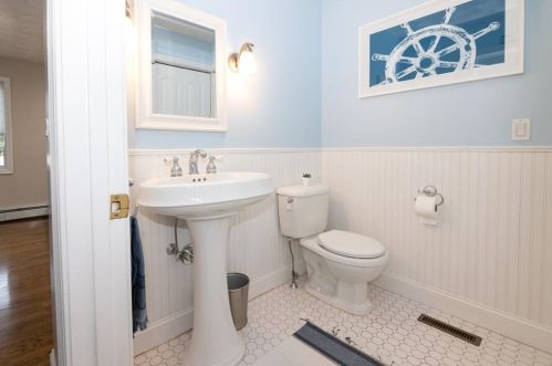 10 Olney St, Providence RI 02919-5152 exterior