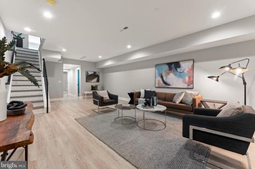 429 Lemonte St, Philadelphia PA 19128-4534 exterior