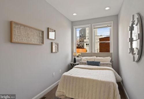 1268 Owen Pl, Washington DC 20002-2808 exterior