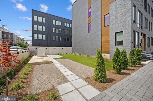 1613 2nd St, Philadelphia PA 19122 exterior