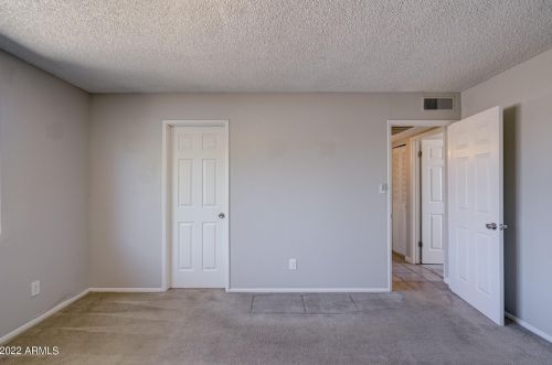 18025 33rd Ave, Phoenix AZ  85053-1648 exterior