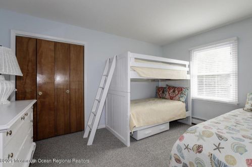 320 Elizabeth Ave, Point Pleasant Beach NJ 08742-4133 exterior