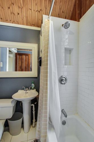 2324 Armitage Ave, Chicago IL 60647-4342 exterior