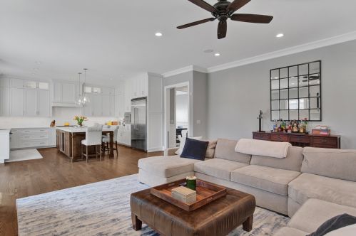 292 Fremont Ave, Elmhurst IL 60126-2200 exterior