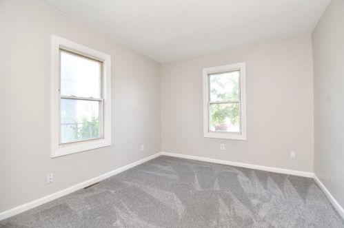 105 Lyons St, Springfield MA 01151-1610 exterior