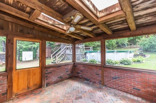 702 Knollwood Dr, Woonsocket RI 02895-2632 exterior