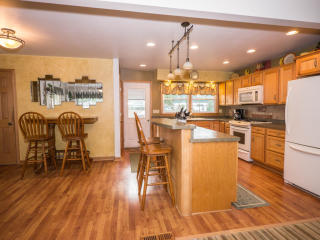 5845 Melinda St, Milwaukee WI  53221-4044 exterior