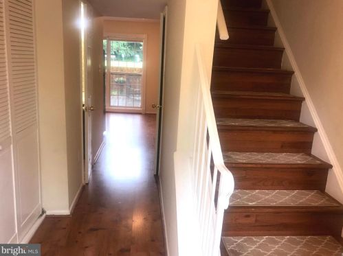 10 Ingleside Ct, Rockville MD  20850-2905 exterior