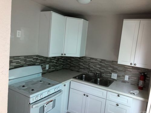 1914 Pacific St, Bakersfield CA 93305-5091 exterior