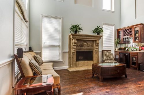 2710 Cartwright St, Irving TX  75062-4144 exterior