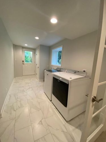 1414 Amanda Cir, Atlanta GA  30329-3318 exterior