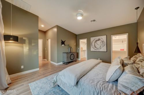 7814 11th Ave, Phoenix AZ  85021-7113 exterior