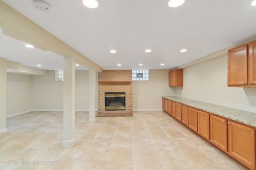 5111 Nashville Ave, Chicago IL  60638-1213 exterior