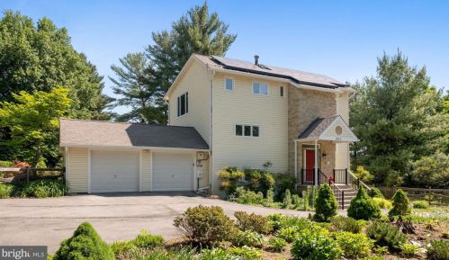 1911 Dundee Rd, Rockville, MD 20850-3135