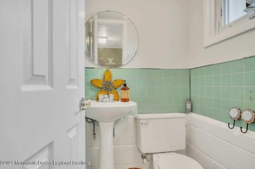 1125 Roe Ave, Point Pleasant Beach NJ 08742-4449 exterior