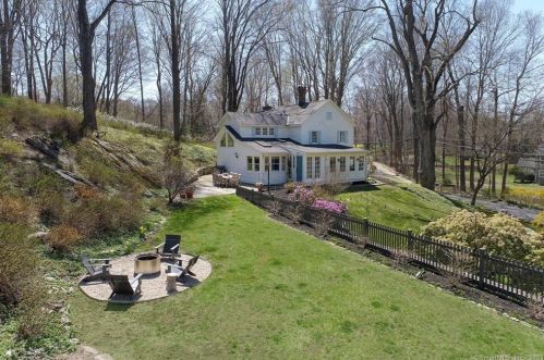 20 Blackman Rd, Ridgefield CT  06877-4204 exterior