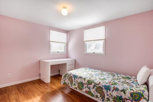 4 Lynhaven Pl, Commack NY 11725-3107 exterior