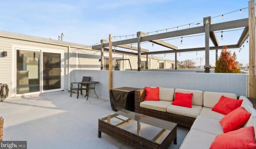 1409 Marlborough St, Philadelphia PA 19125-3921 exterior