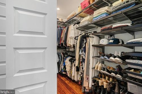 2225 Christian St, Philadelphia PA 19147-3710 exterior