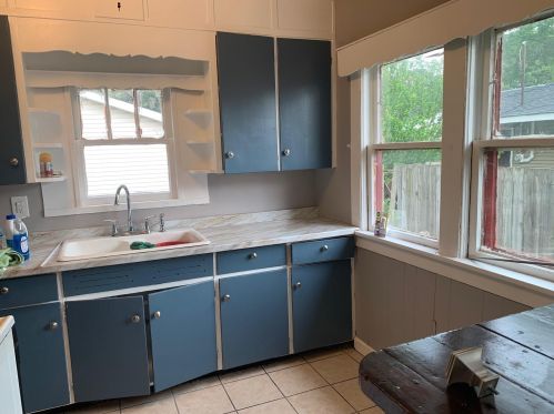 1880 Jarman St, Meskegon MI 49442-5735 exterior