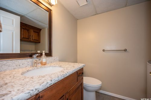 6948 Firefox Cir, Taylorsville UT 84081-5376 exterior