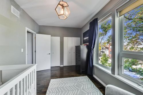 2100 Bingham St, Chicago IL 60647-4033 exterior