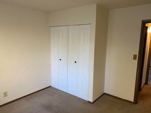 810 Berkley Cir, Mishawaka IN 46544-4802 exterior