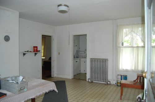 52 Fisk Rd, Concord, NH 03301-6211