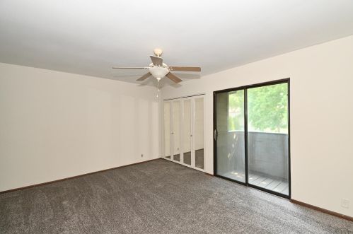 9027 70, Milwaukee WI 53223-2151 exterior