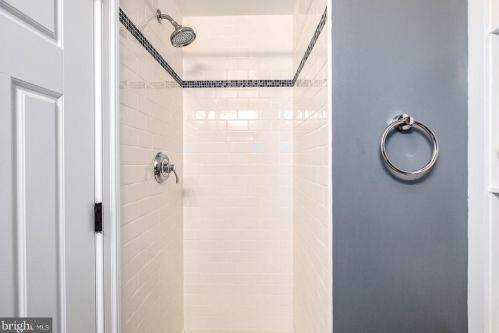 1448 D St, Washington DC  20002-5402 exterior