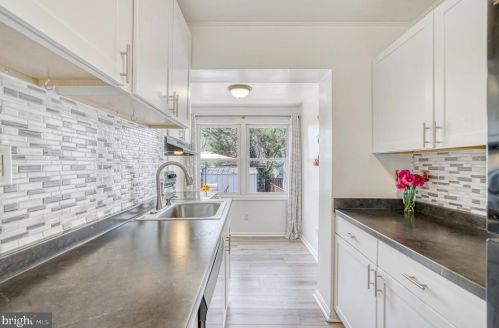 6014 Kings Hwy, Alexandria VA  22303-2232 exterior