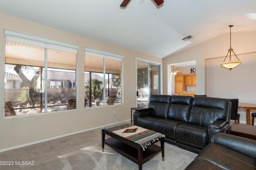 7655 Summer Scene Dr, Tucson AZ  85743-5184 exterior