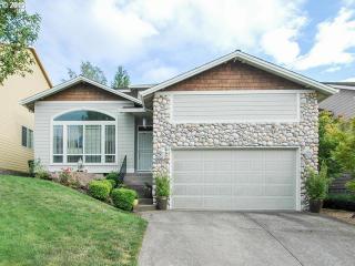 16170 Bray Ln, Portland, OR 97224-1090