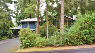 3315 Arrowhead Dr, Bremerton, WA 98311-9682