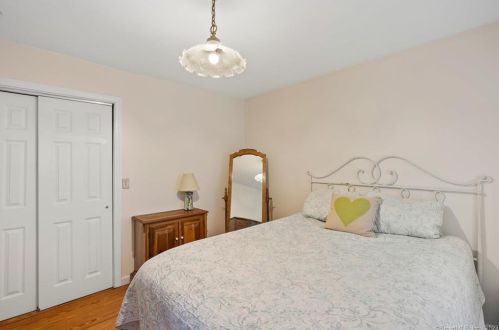 86 Pleasant Vw Dr, Killingly CT 06241-1213 exterior