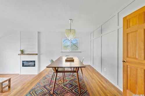 2 Miandra Ct, Huntington Station NY 11746-1116 exterior