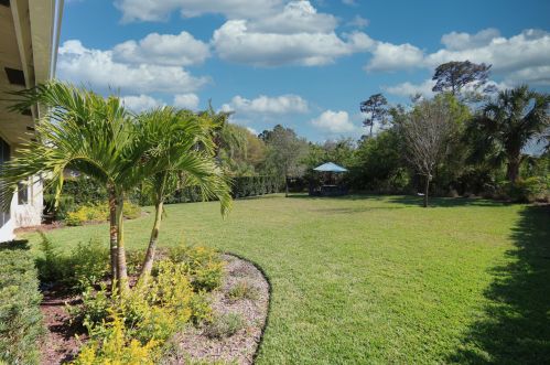 2660 Conifer Dr, Fort Pierce FL  34951-2940 exterior