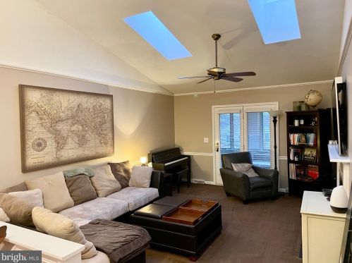 2069 Raleigh Rd, Hummelstown, PA 17036-8713