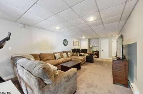 1908 Bayley Ct, Bridgewater NJ  08807-3544 exterior