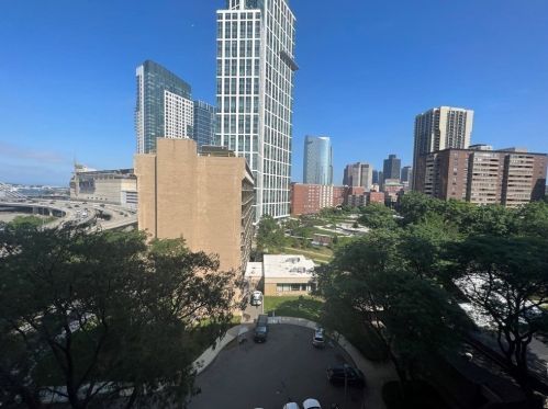 6 Whittier Pl, Boston MA  02114 exterior