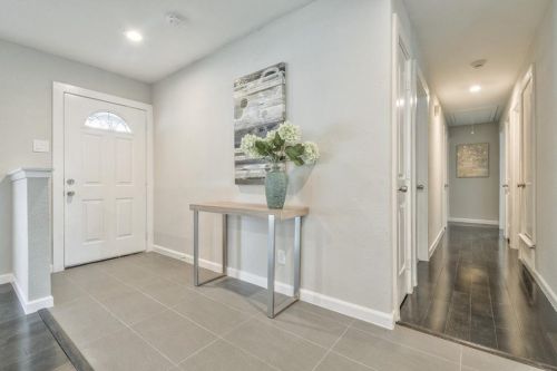 10917 Beauty Ln, Dallas TX  75229-3833 exterior